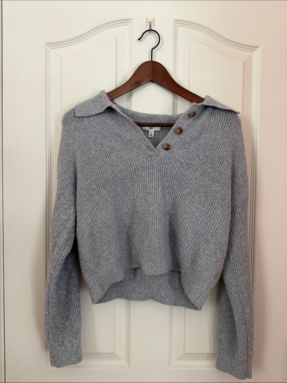 Women's Cropped Light Gray Hooded Button-Detail Collar Sweater